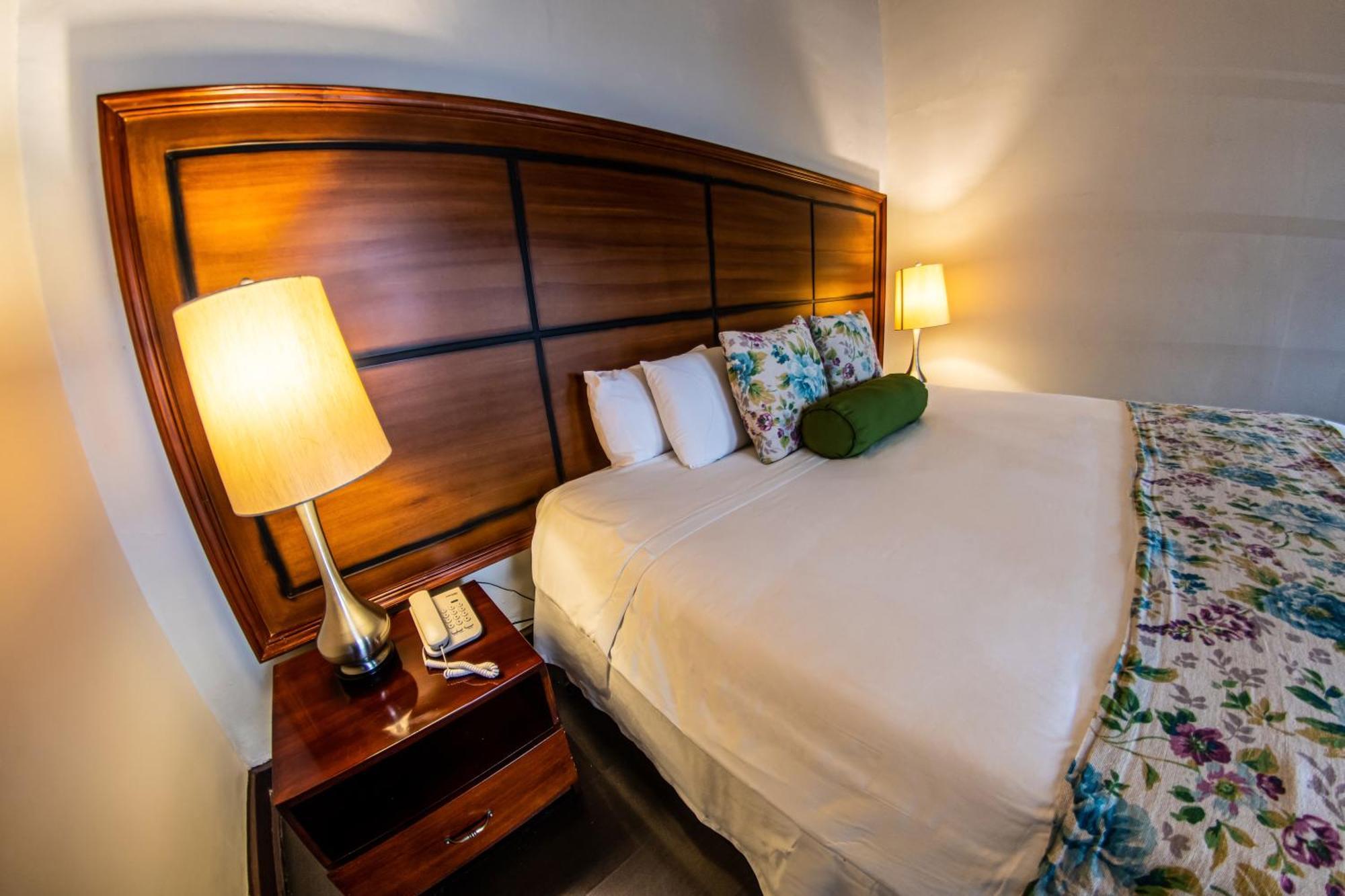 Hotel Куенка Екстер'єр фото