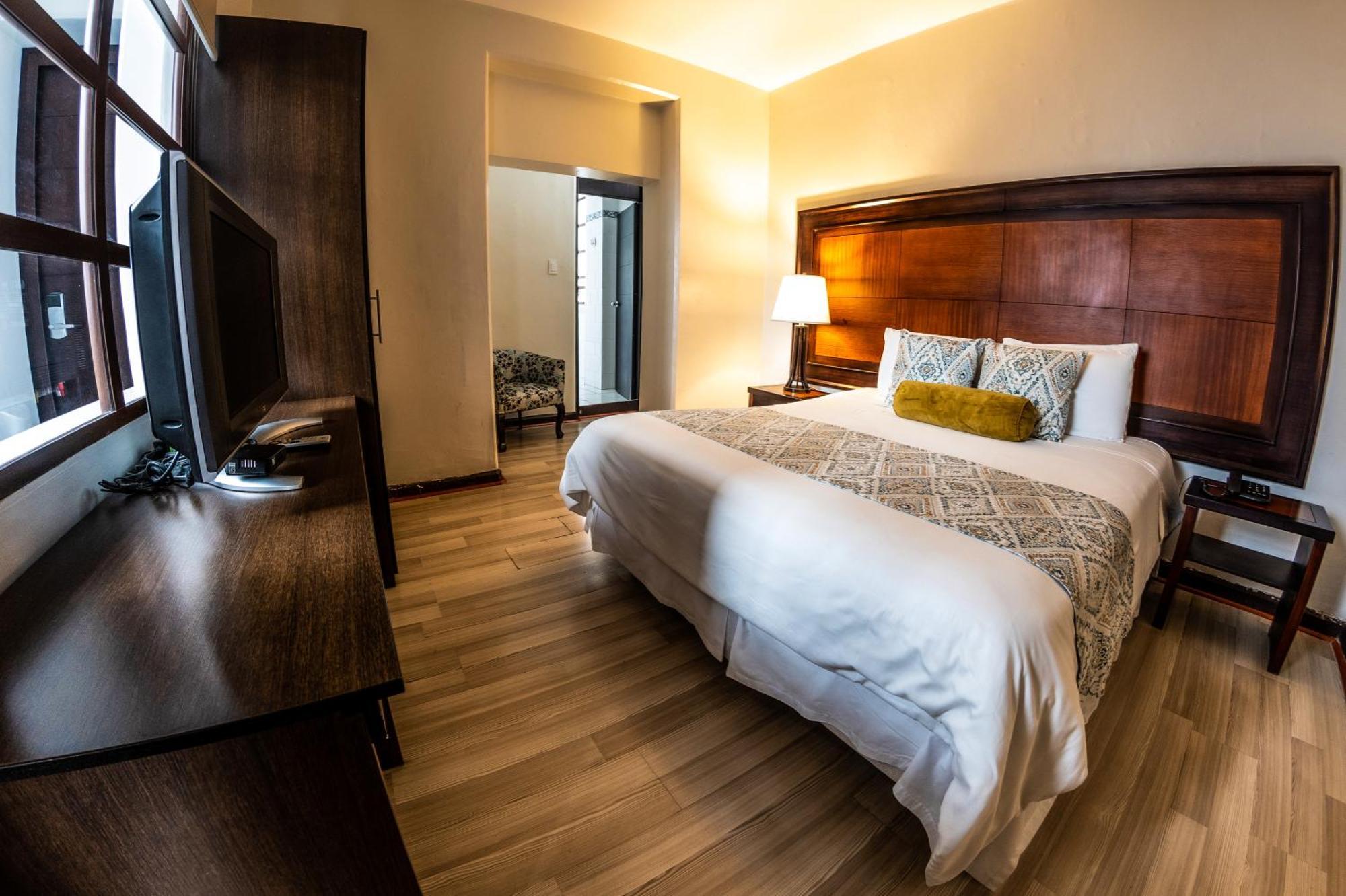 Hotel Куенка Екстер'єр фото
