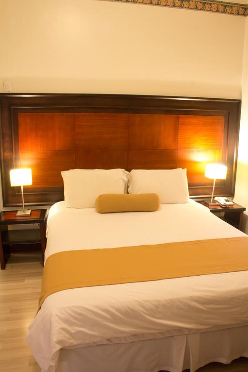 Hotel Куенка Екстер'єр фото