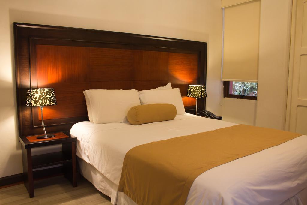 Hotel Куенка Екстер'єр фото