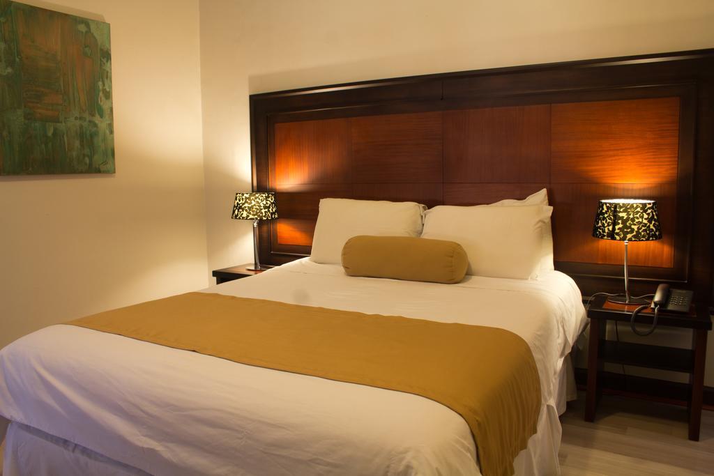 Hotel Куенка Екстер'єр фото
