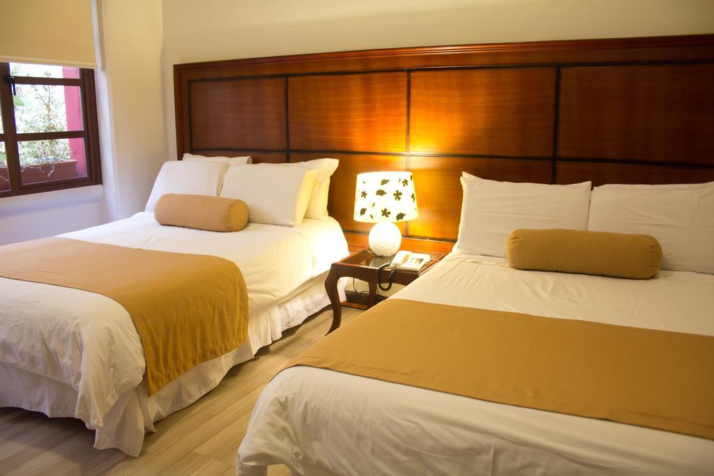 Hotel Куенка Екстер'єр фото